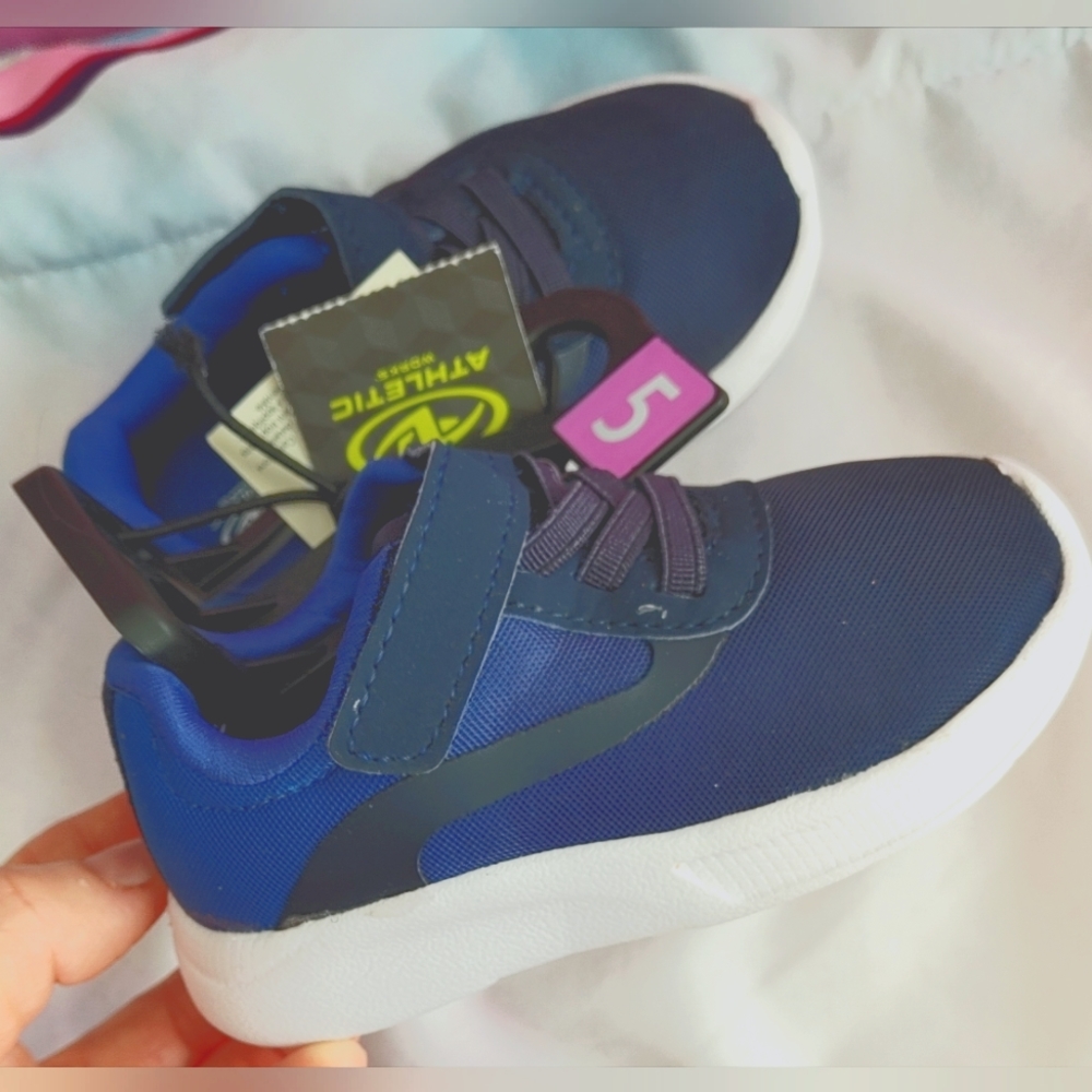 **NWT TODDLER BOYS RUNNERS